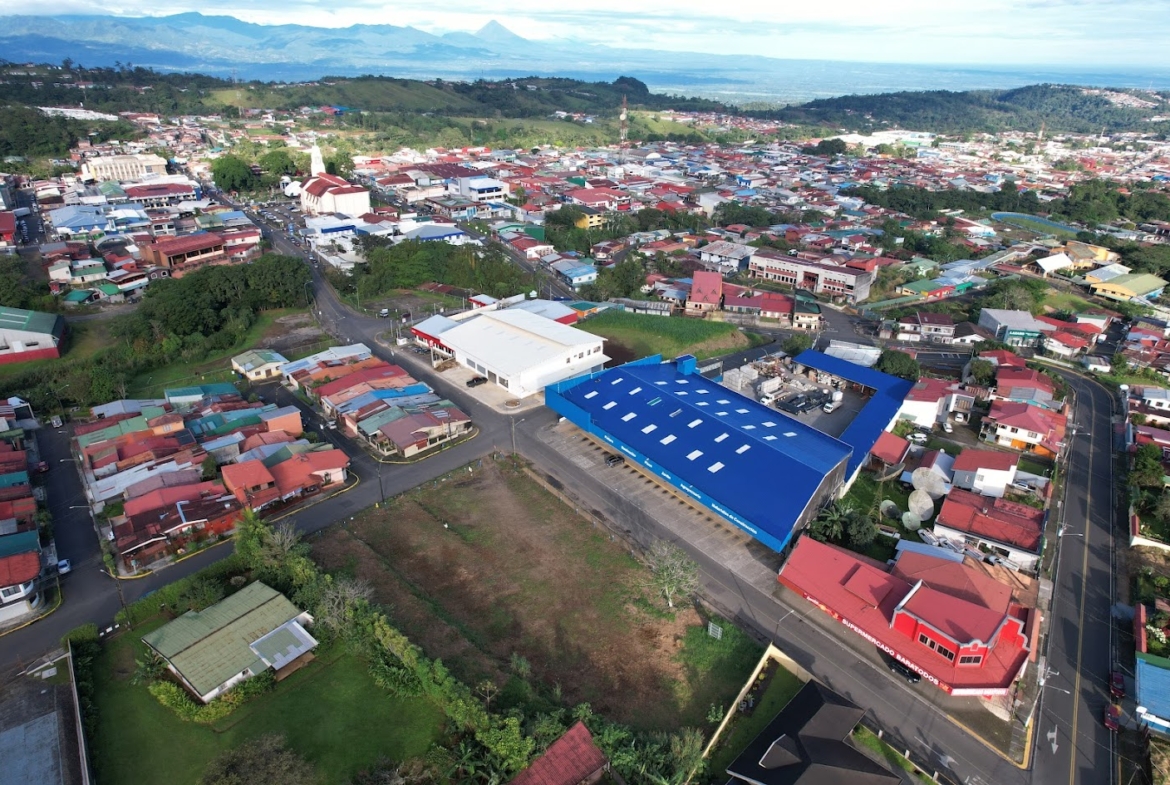 Lote Comercial en San Carlos